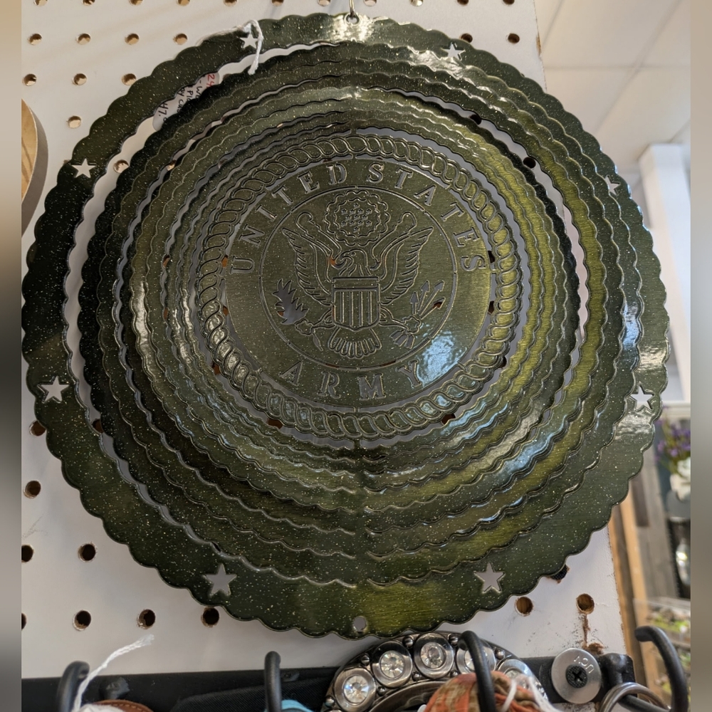 Vintage Metal Hanging Wind Catcher / Spinner - UNITED STATES ARMY